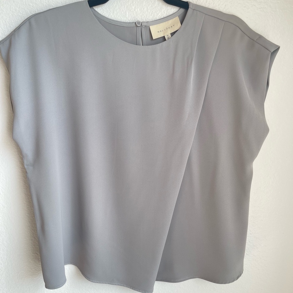 MELLODAY Women's Light Grey Cap Sleeve Blouse Size‎ M